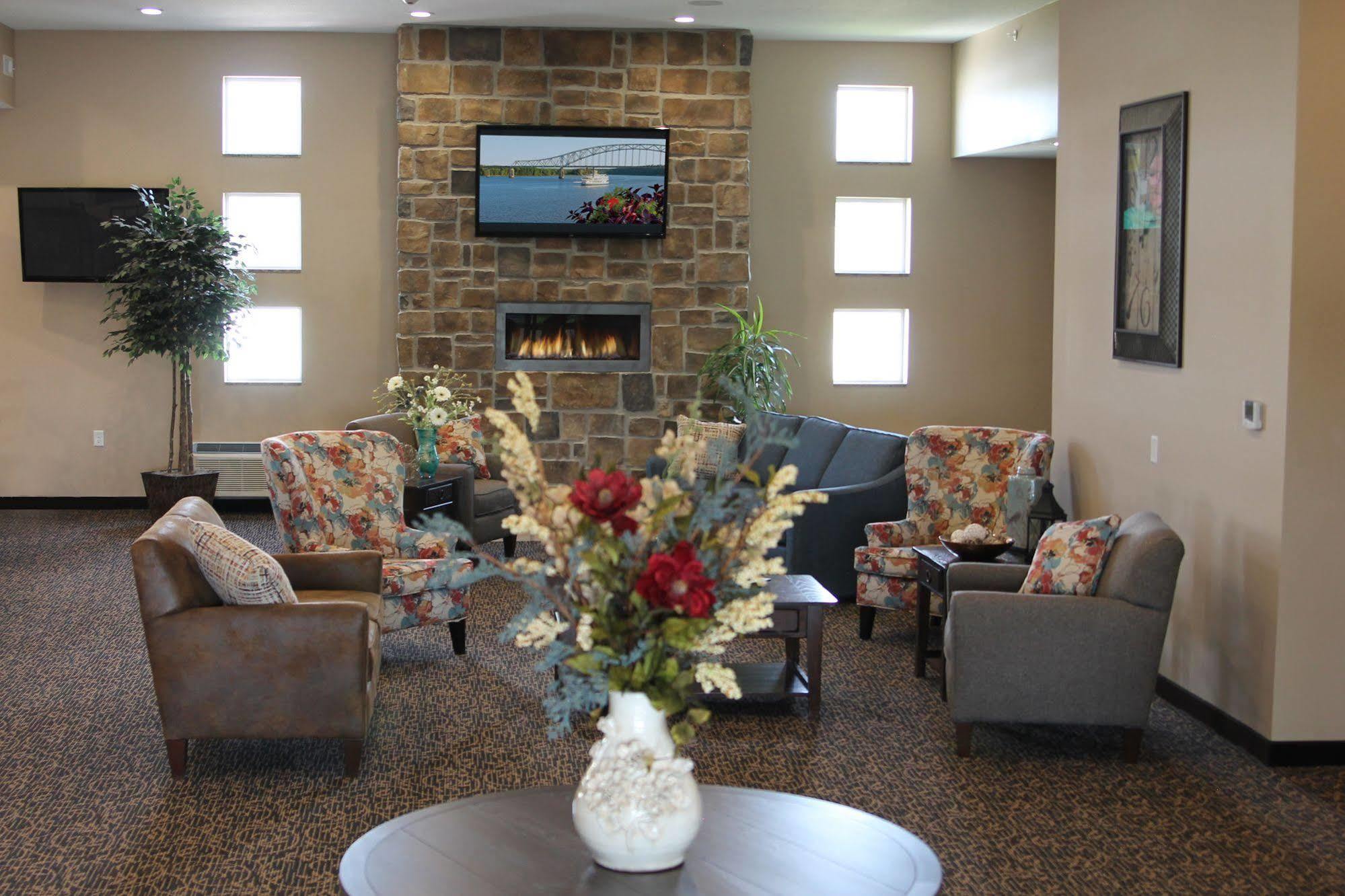 Cobblestone Inn & Suites Fort Madison Εξωτερικό φωτογραφία
