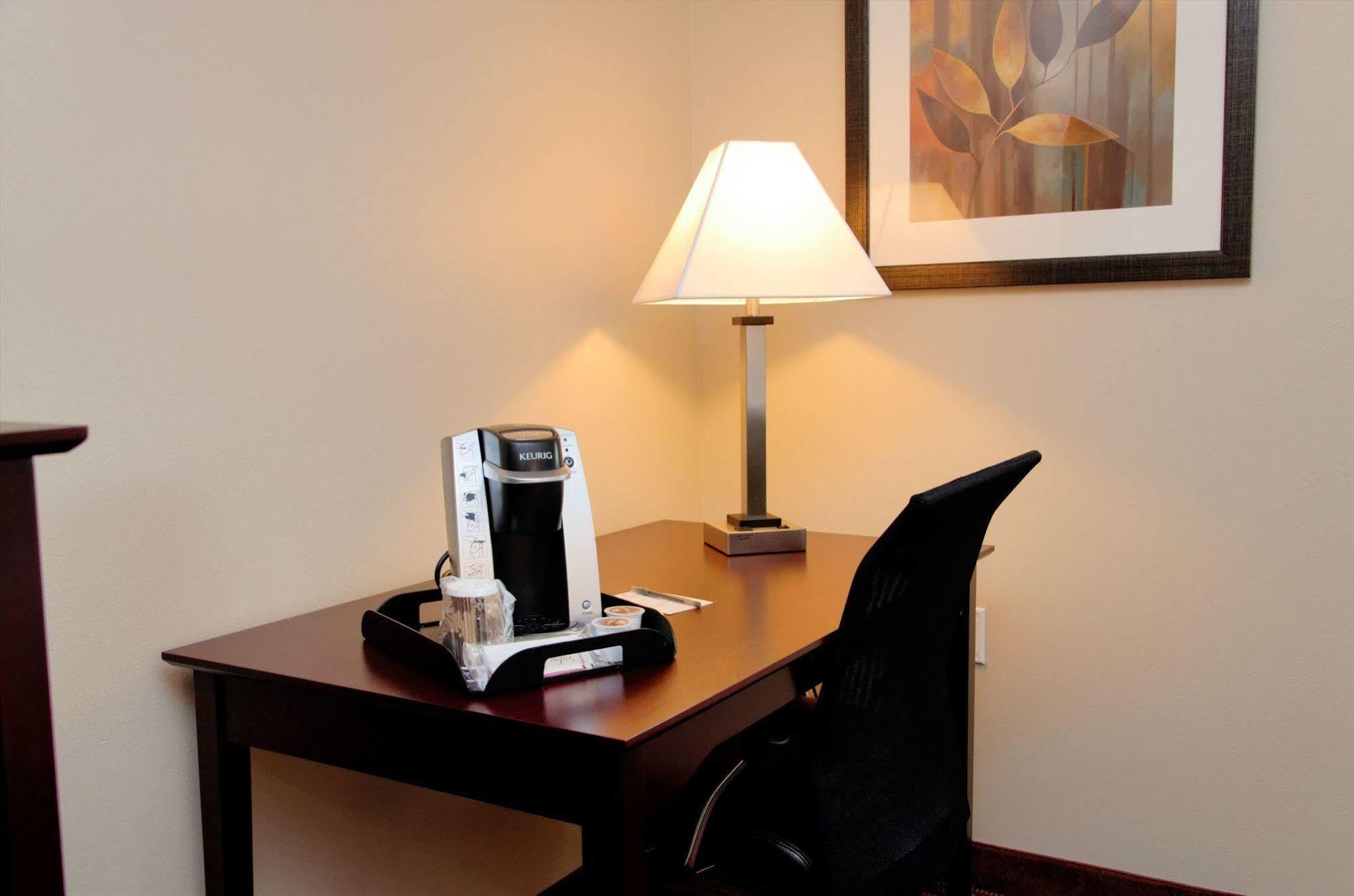 Cobblestone Inn & Suites Fort Madison Εξωτερικό φωτογραφία