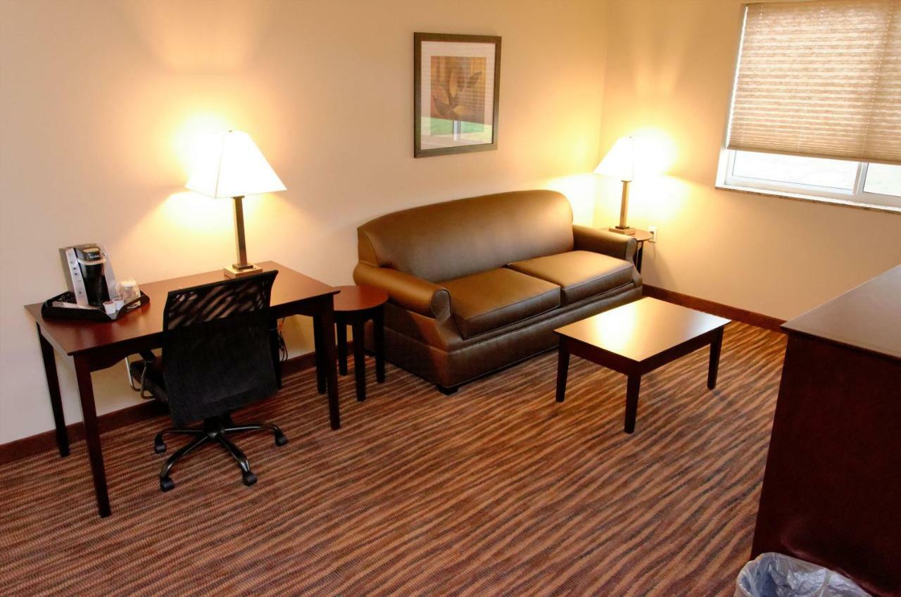 Cobblestone Inn & Suites Fort Madison Εξωτερικό φωτογραφία